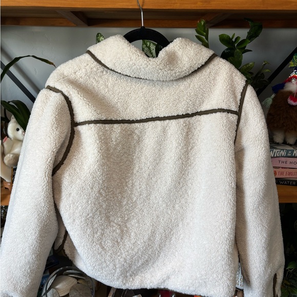 BLANKNYC Cloud Forest Sherpa Jacket | Medium - Picture 5 of 5